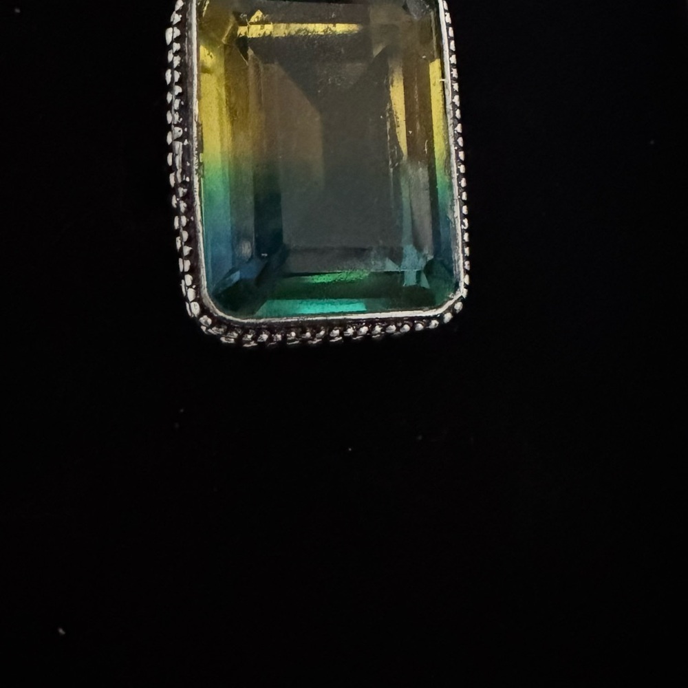 Elegant Silver-Toned Jewelry with Multicolor Gemstone